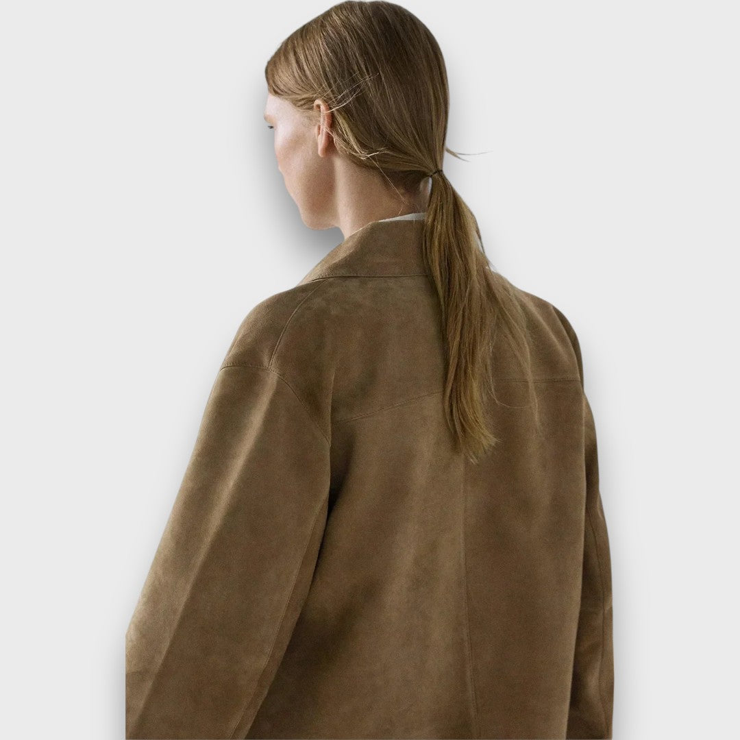 Naomi – Elegante Wildlederjacke im klassischen Schnitt