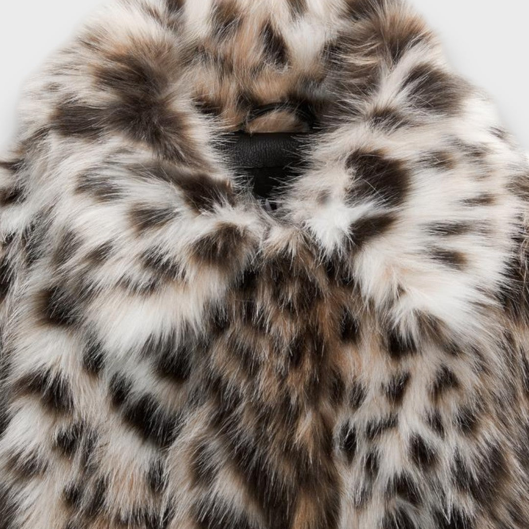 Leoline – Kunstpelzjacke mit Tierdesign