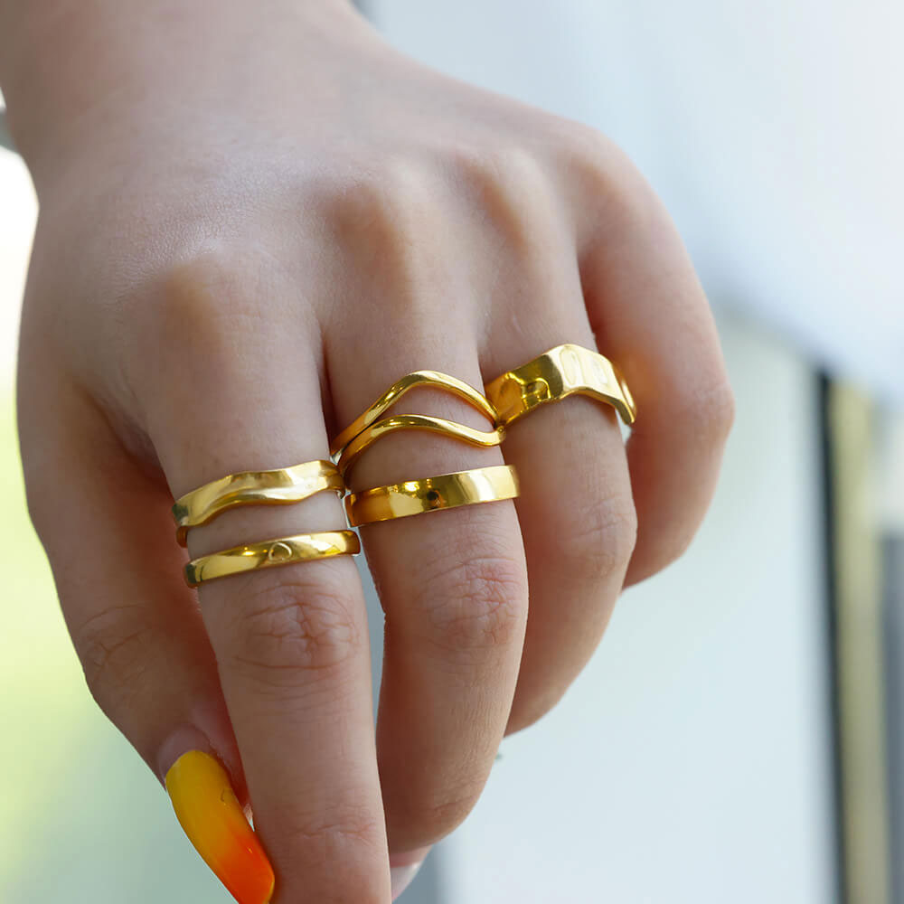 Leiannora | Liebesring aus 18K Gold