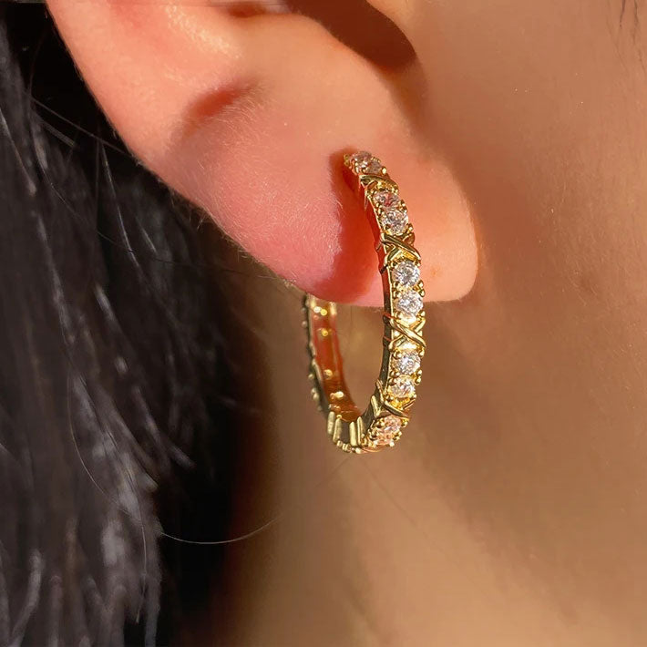 Aurelisse | Kreuzohrringe aus 18K Zirkonia
