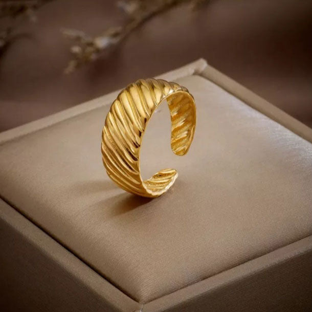 Zayalynne | Ring aus 18K Gold