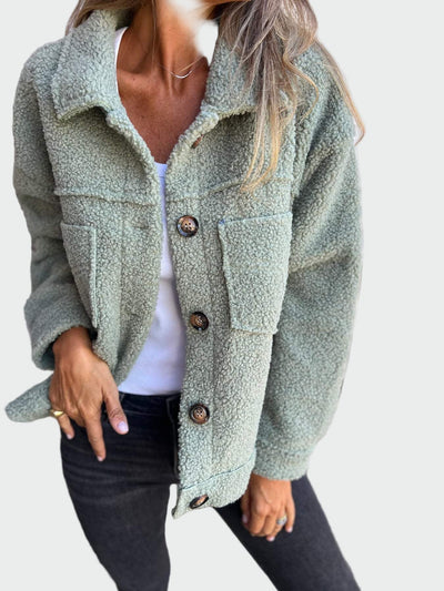 Lässiger und warmer Mantel für den Herbst