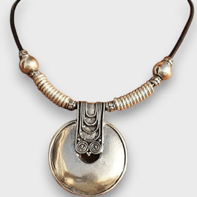 Selena – Boho Vintage Halskette mit Ringanhänger