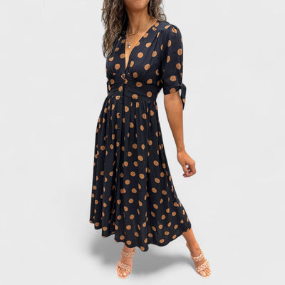 Monique - Elegantes gepunktetes Kleid