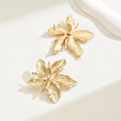 Lana | Goldene Blumen-Ohrringe