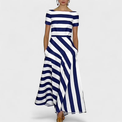 Emma – Leichtes und luftiges Kleid mit feinen Streifen