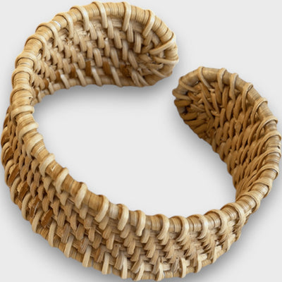 Noelia – Armband aus geflochtenem Rattan
