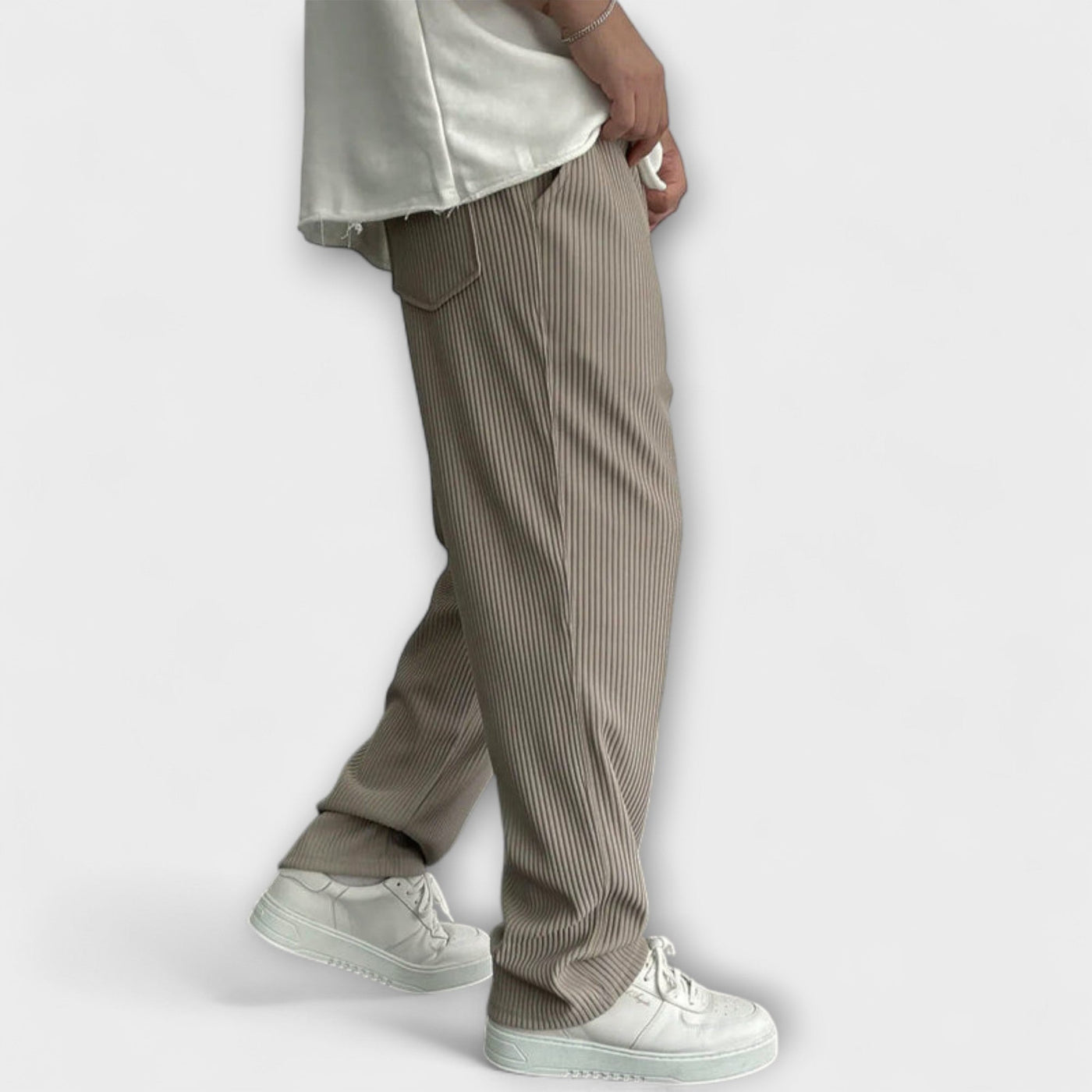 Entspannte Strickhose