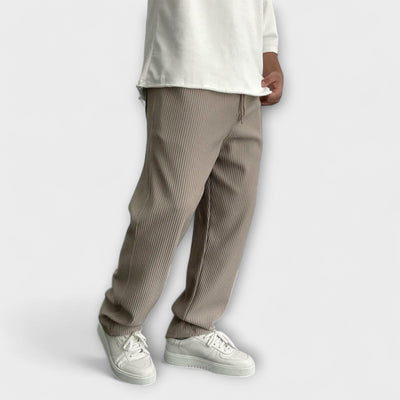 Entspannte Strickhose