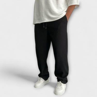 Entspannte Strickhose