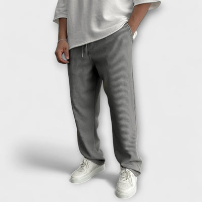 Entspannte Strickhose