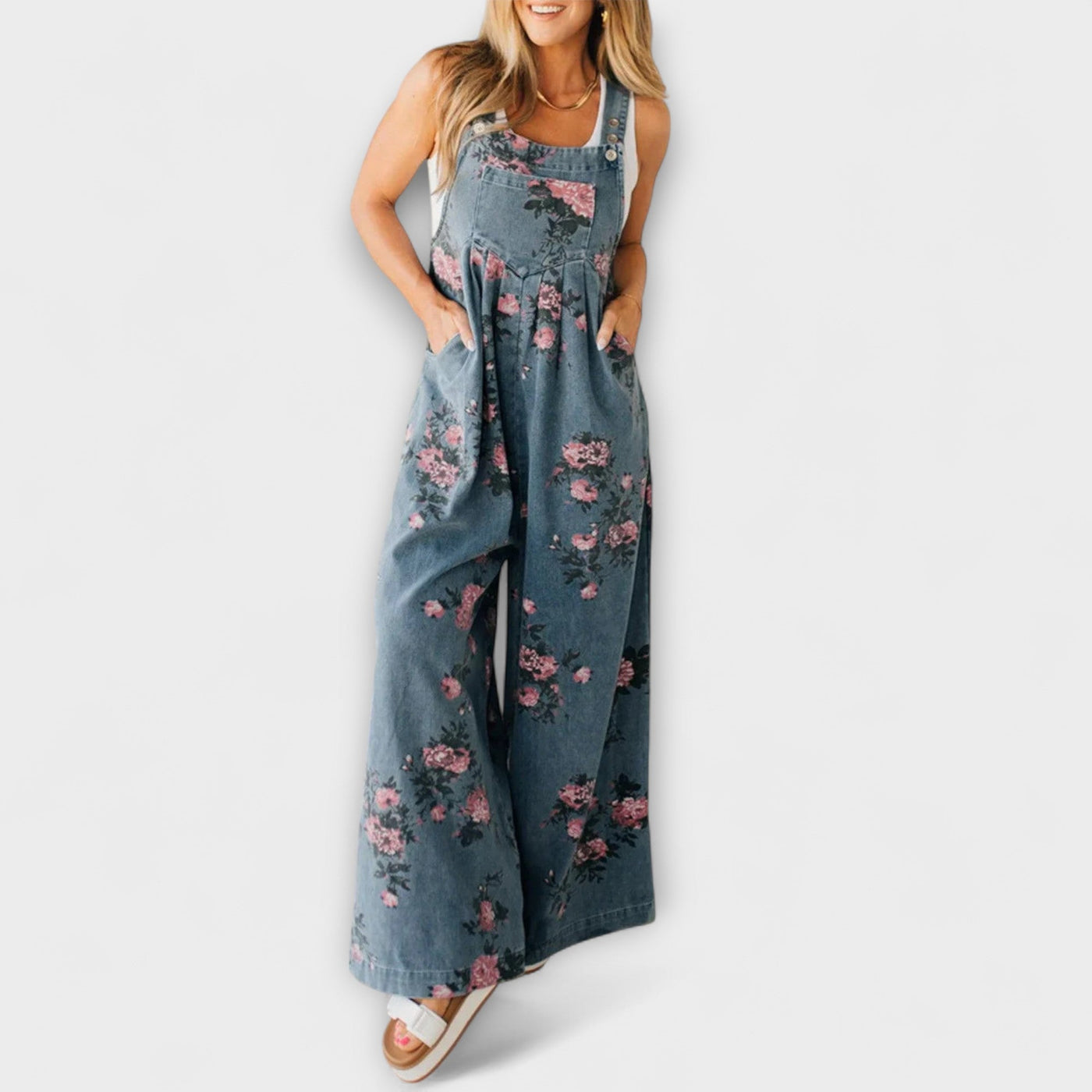 Bethany - Latzhose aus Denim mit Blumenmuster