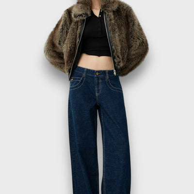 Amelia – Kurze Jacke aus synthetischem Pelz mit urbanem Chic