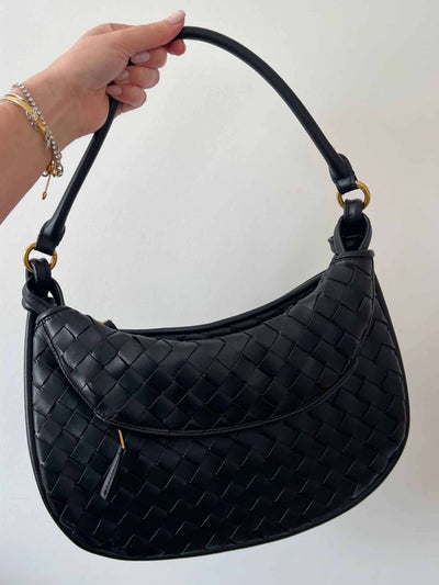 Sarah | Umwandelbare Woven Schultertasche