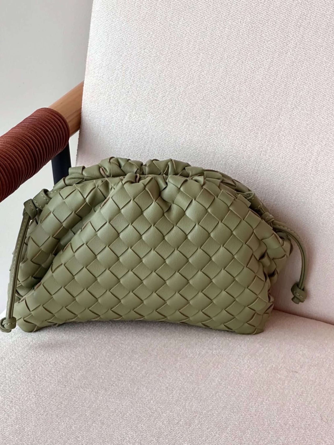 Heleina | Elegante geflochtene Umhängetasche