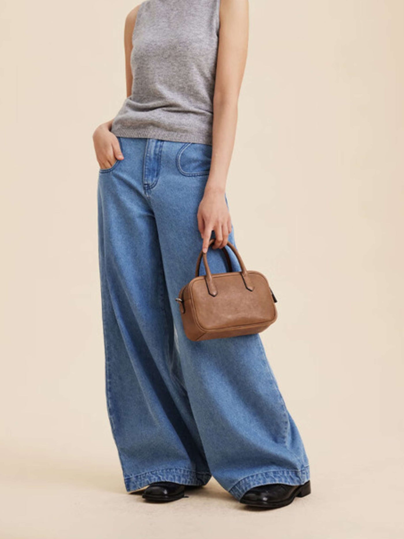 Eliza | Quadratische Tasche mit glänzendem Reißverschluss