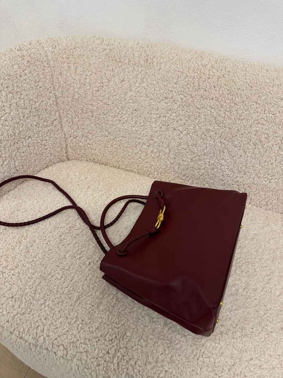 Emilia | Vielseitige, raffinierte Tasche