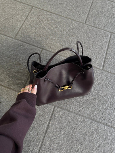 Emilia | Vielseitige, raffinierte Tasche