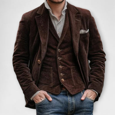 Klassischer Blazer und Weste
