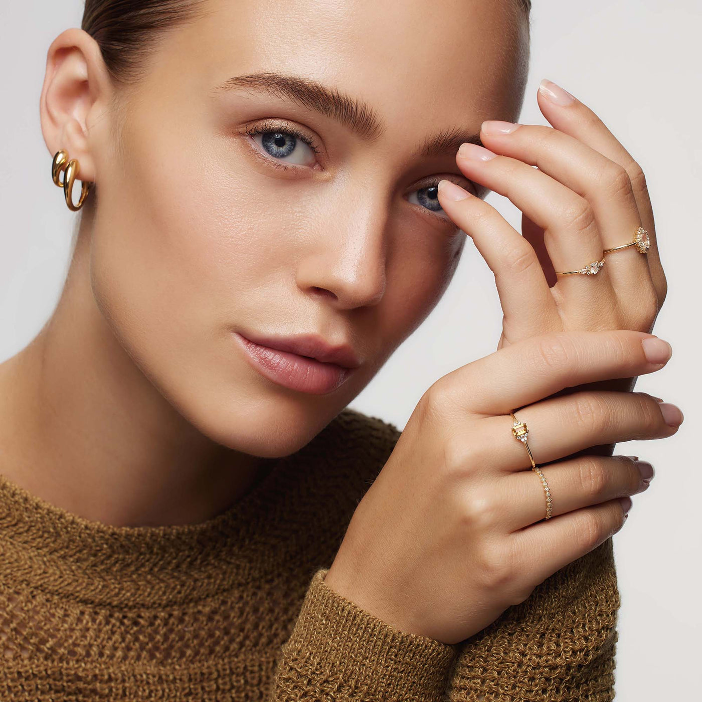 Lioravelle | Ring mit lila Diamant in 18k Gold