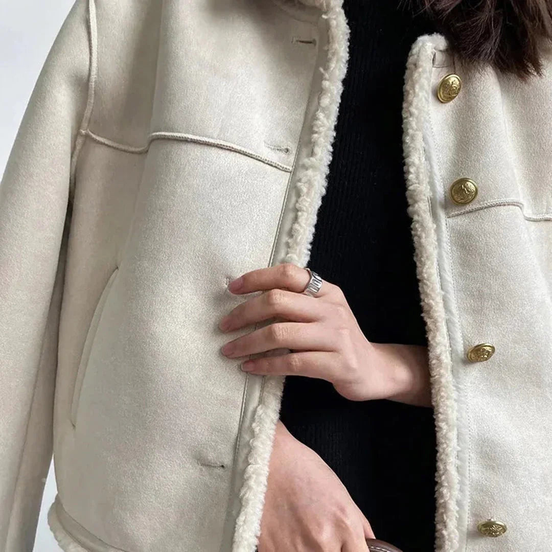 Jacke mit Pelzknöpfen von Isabella