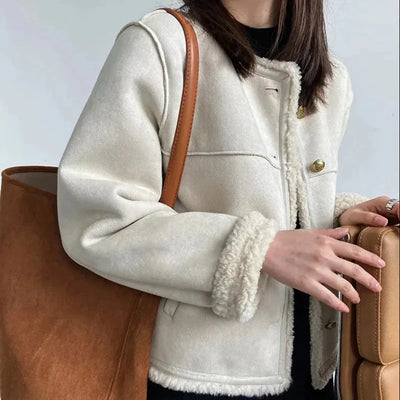 Jacke mit Pelzknöpfen von Isabella