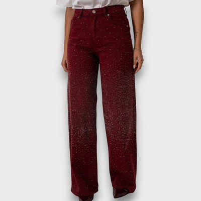 Marvie – Jeans mit weitem Bein und Strass in Bordeaux