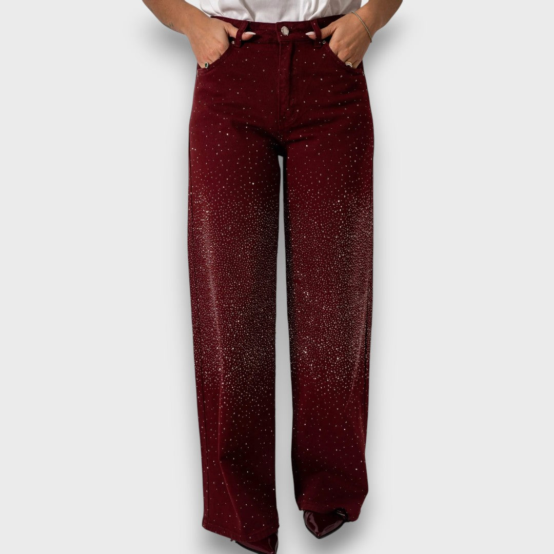 Marvie – Jeans mit weitem Bein und Strass in Bordeaux