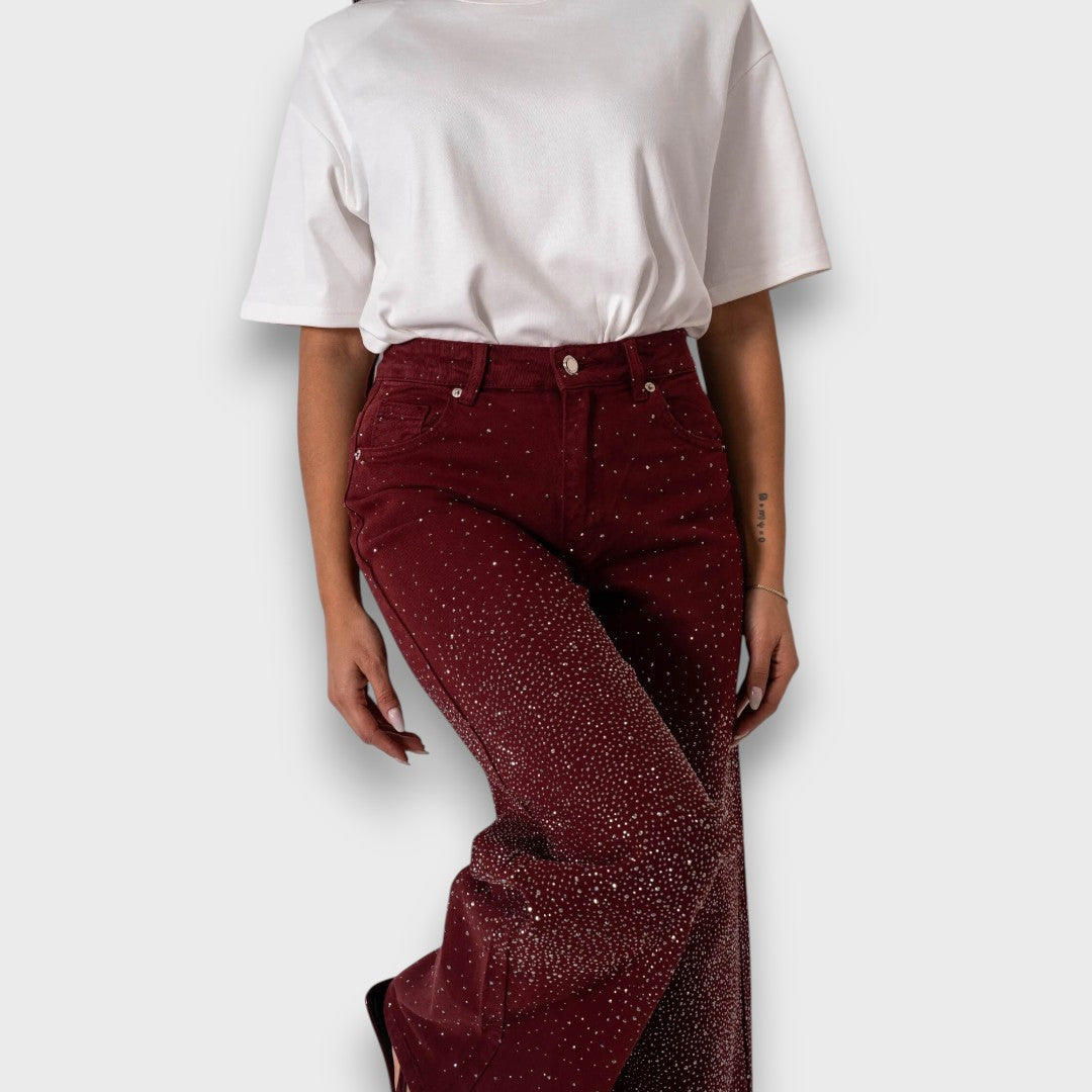 Marvie – Jeans mit weitem Bein und Strass in Bordeaux