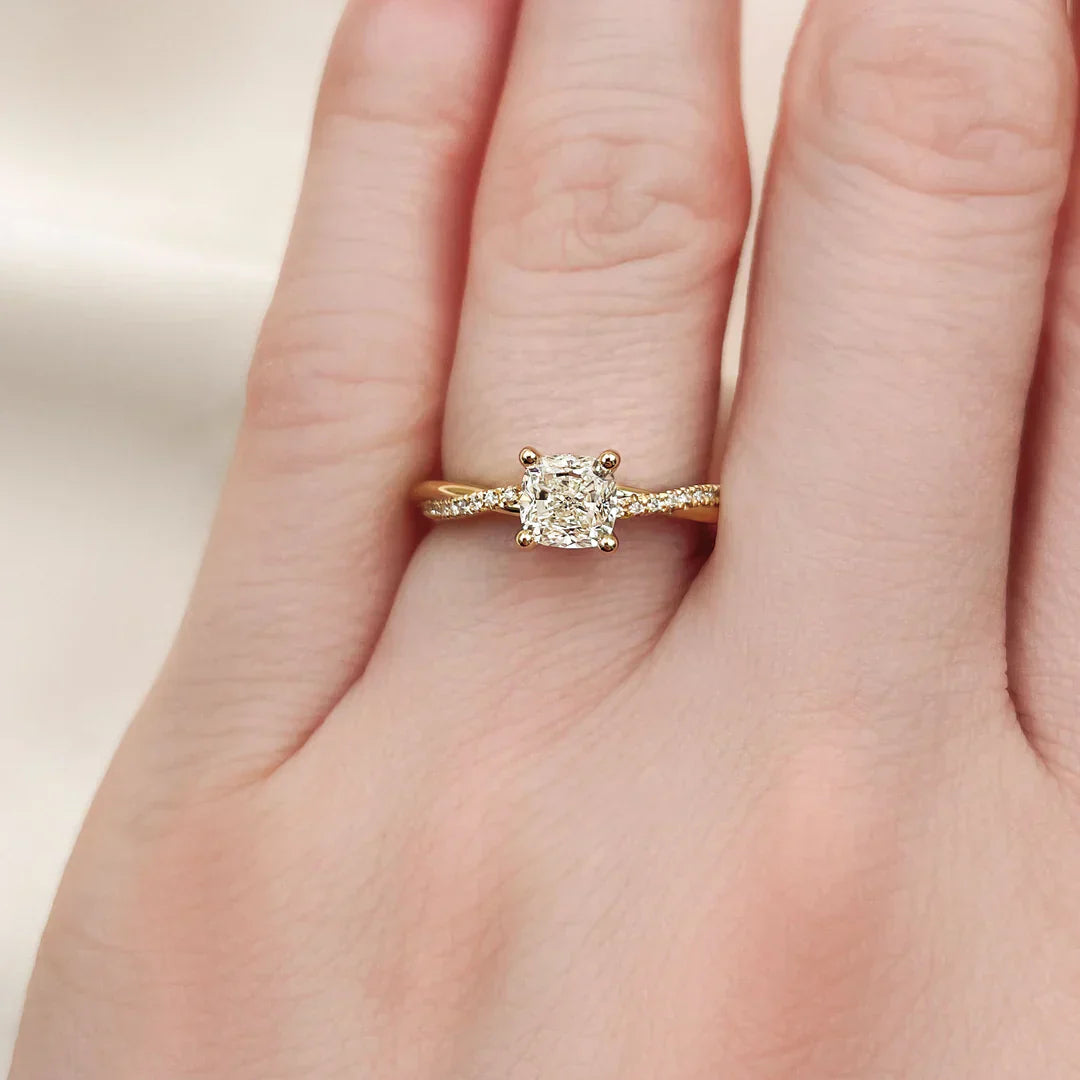 Ysmaryelle | Ring aus 18k Gold