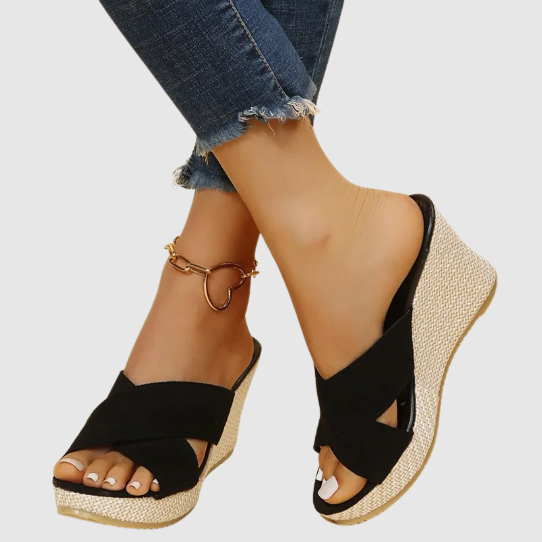 Nives - Elegante Sandalen mit Keilabsatz