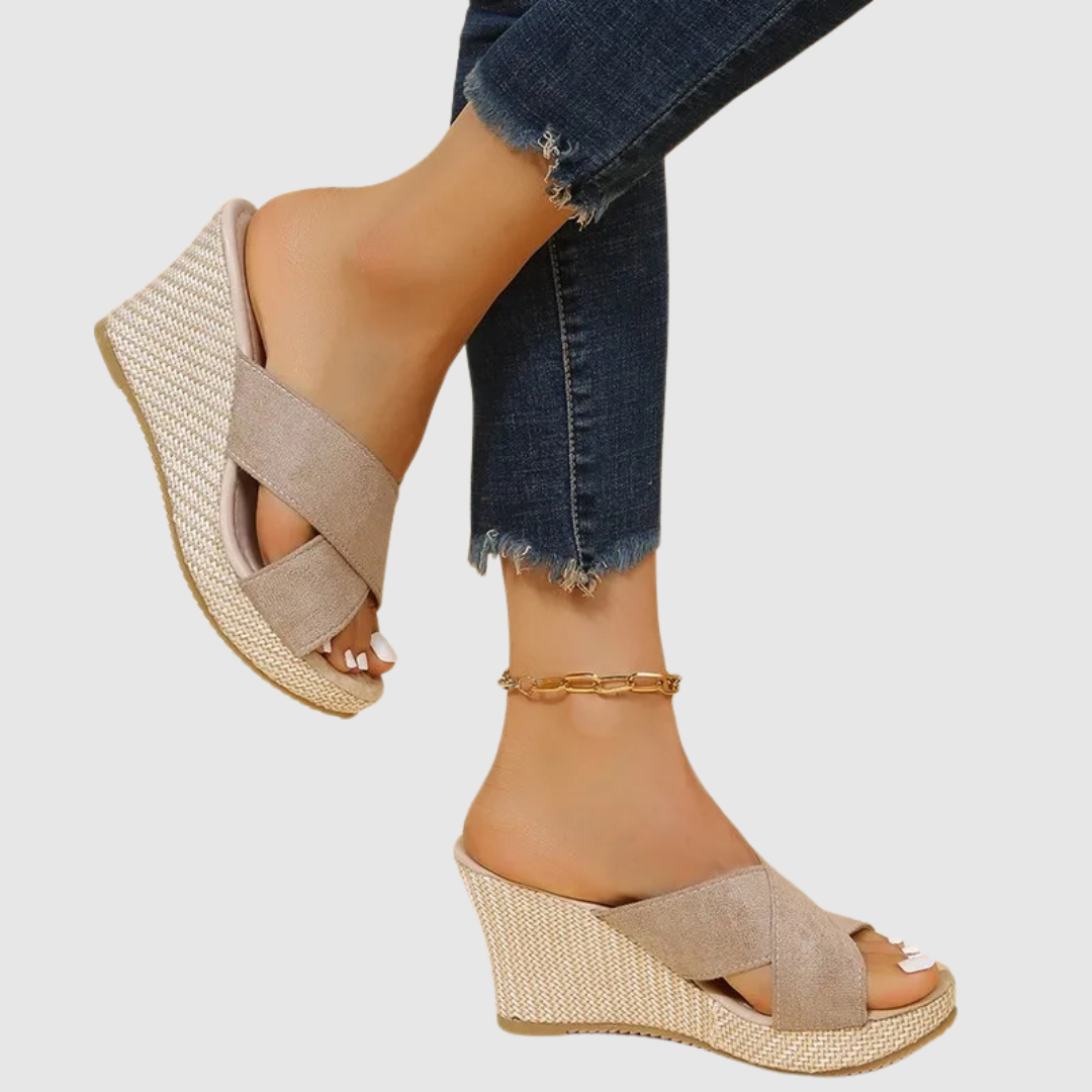 Nives - Elegante Sandalen mit Keilabsatz