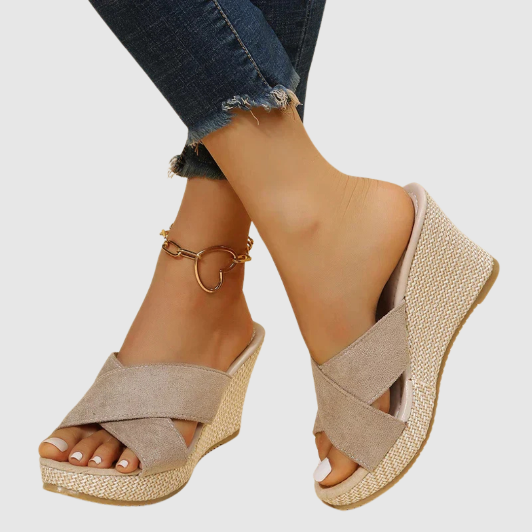 Nives - Elegante Sandalen mit Keilabsatz