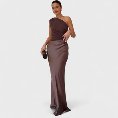Amber - Langes, einseitiges Satin-Kleid