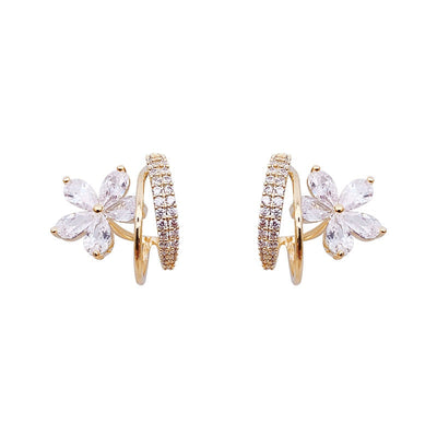 Florelle – Blumenohrstecker mit funkelndem Detail