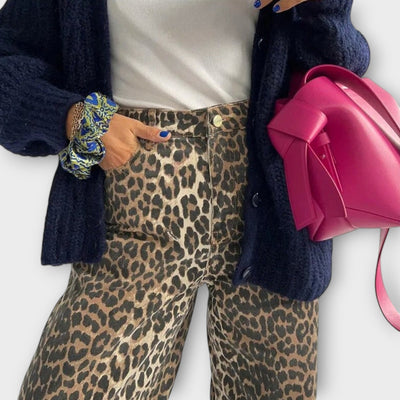 Chandra - Vintage Jeans mit Leopardenmuster