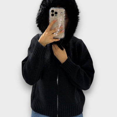Alisanne – Strickjacke mit Reißverschluss und Kragen aus Kunstpelz