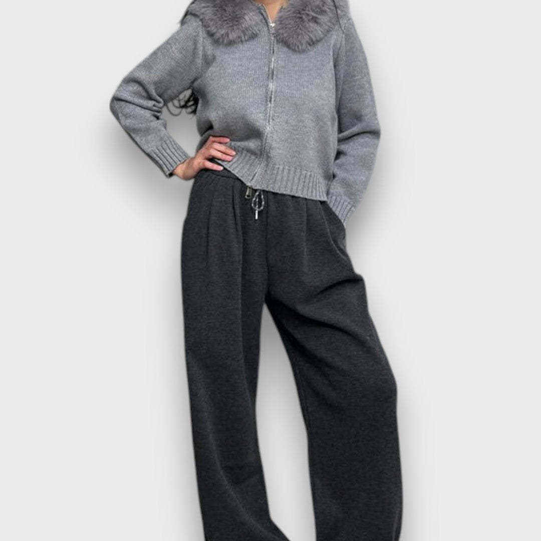 Alisanne – Strickjacke mit Reißverschluss und Kragen aus Kunstpelz