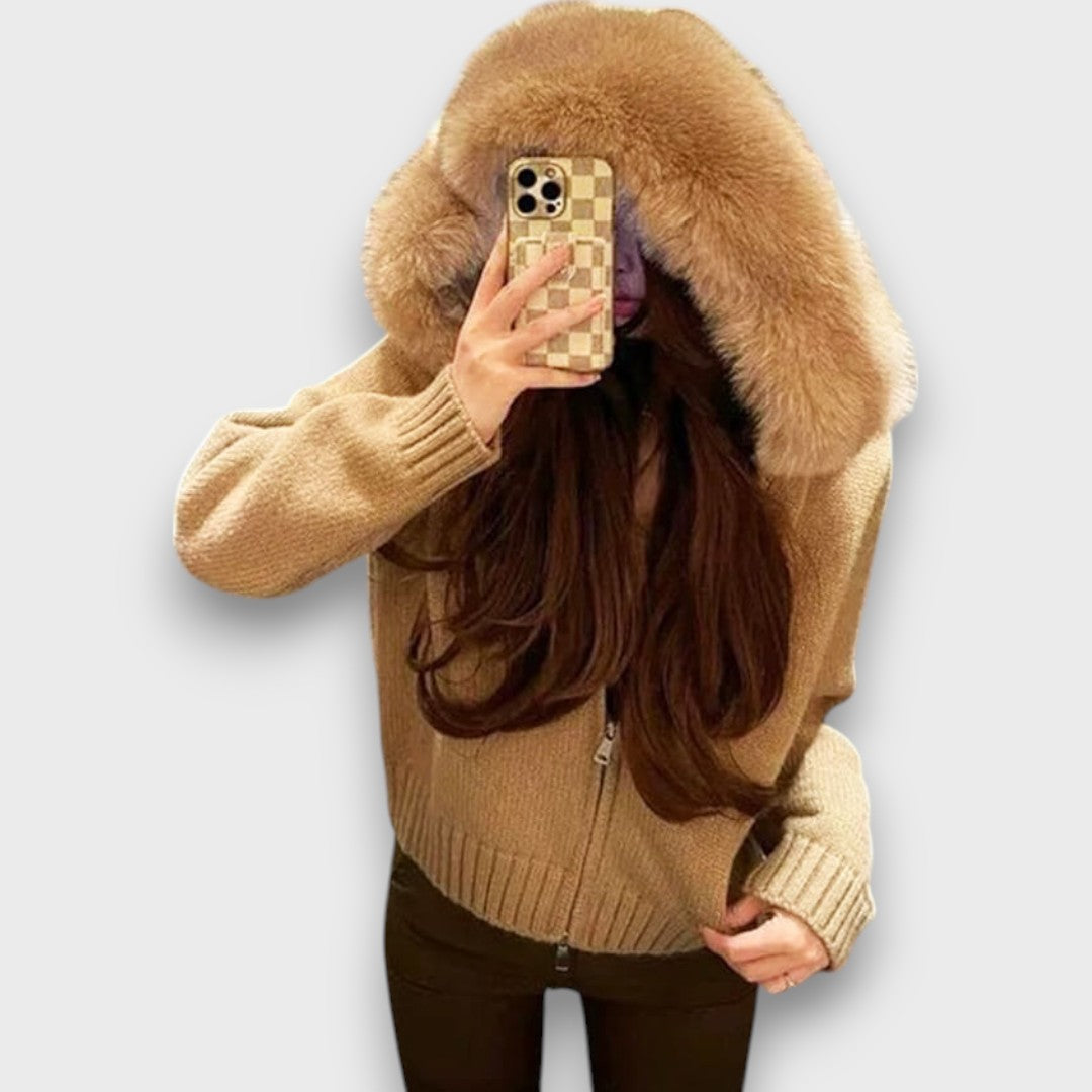 Alisanne – Strickjacke mit Reißverschluss und Kragen aus Kunstpelz