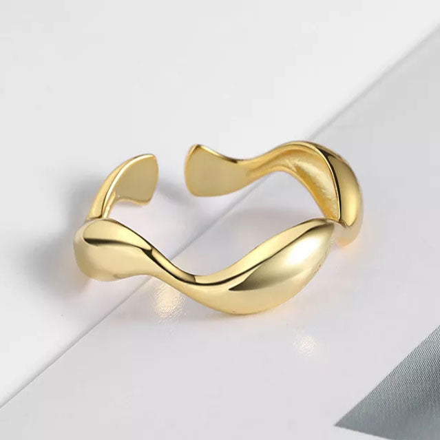 Carisseya | Wellenring aus 18K Gold