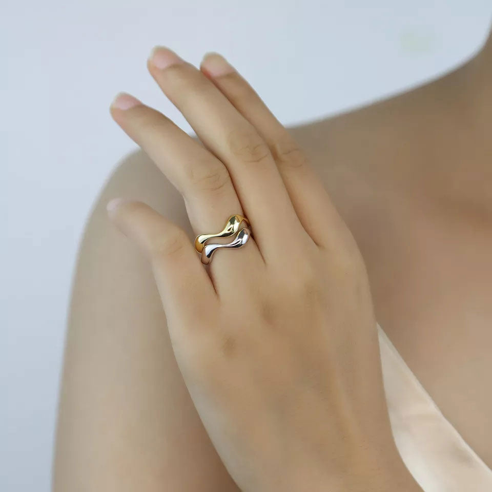 Carisseya | Wellenring aus 18K Gold