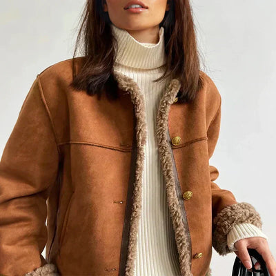 Jacke mit Pelzknöpfen von Isabella