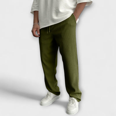 Entspannte Strickhose