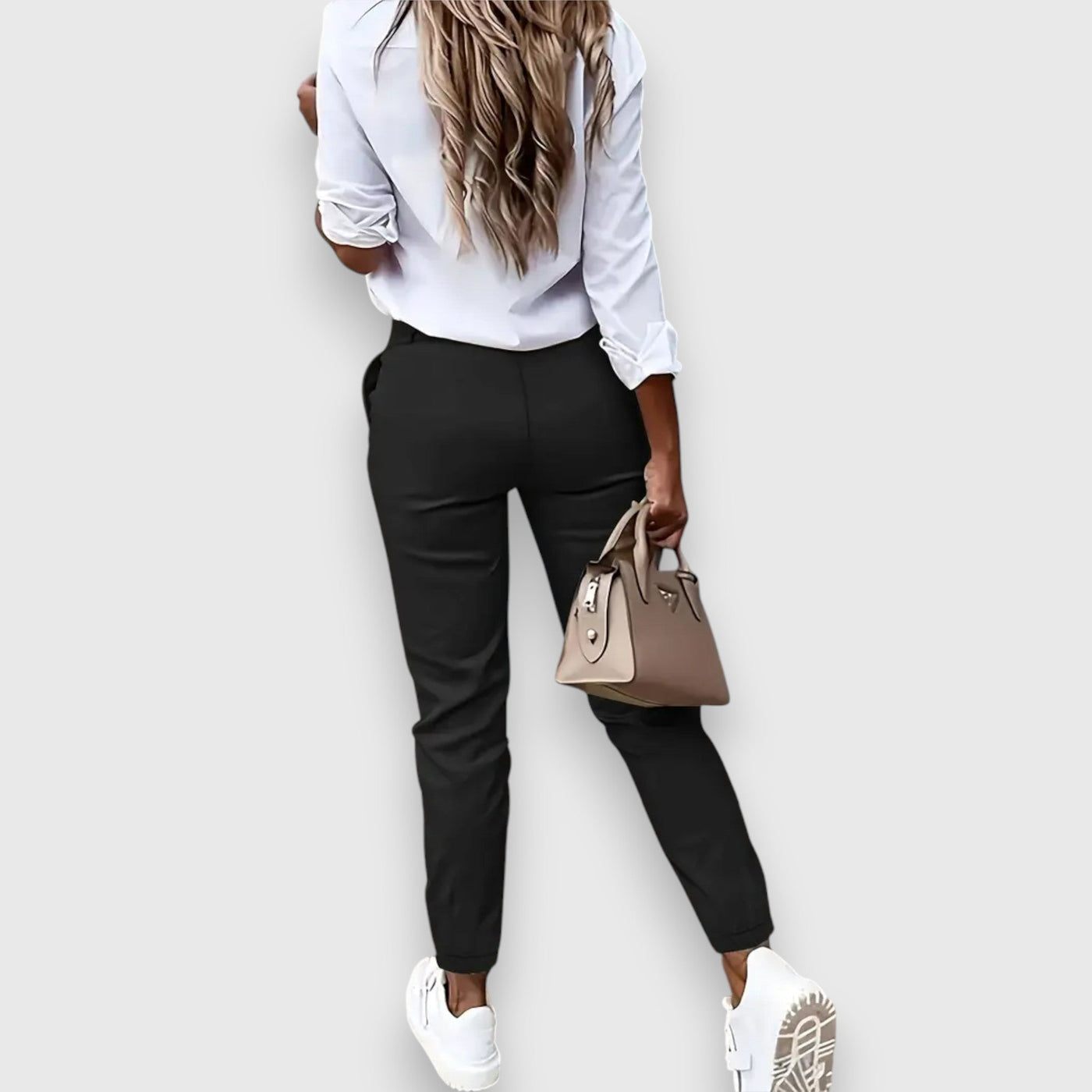 Lina – Slim Fit Jogginghose im Business-Stil
