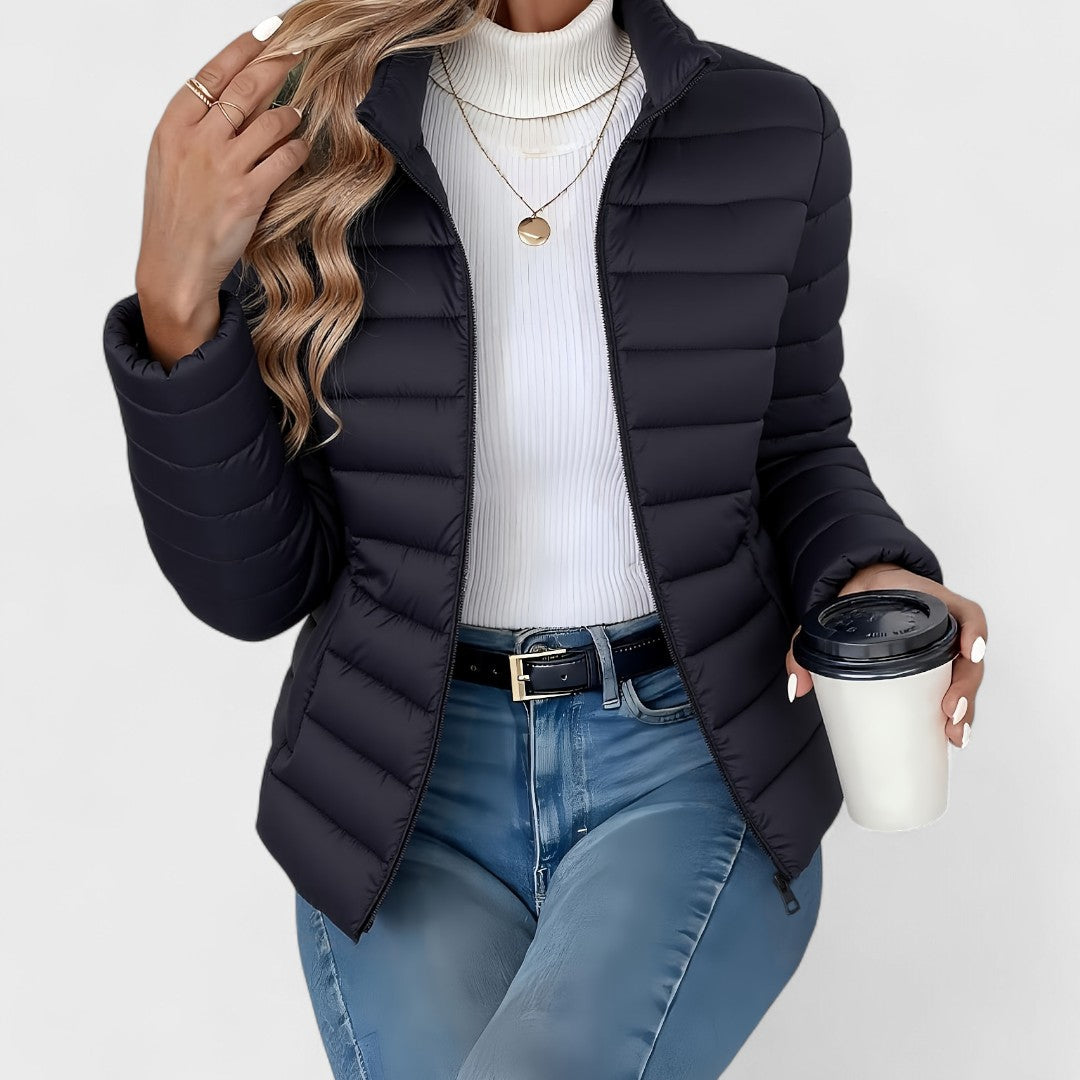 Philipa - Elegante lange Jacke mit hohem Kragen