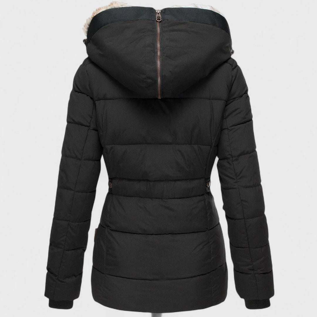 Annamarie - Steppjacke mit Kapuze und schlankem Design