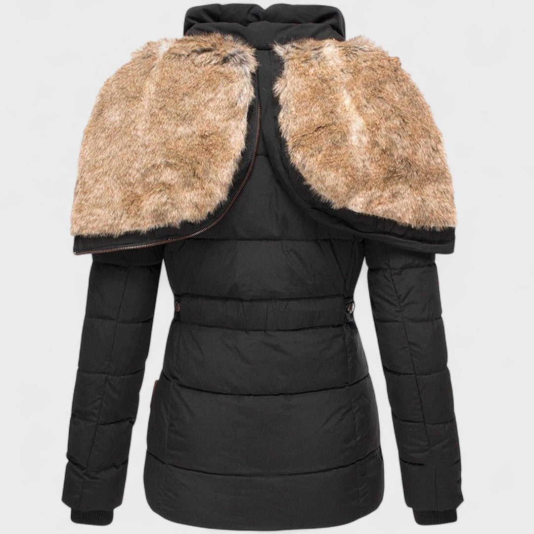 Annamarie - Pufferjacke mit Kapuze und schlankem Design