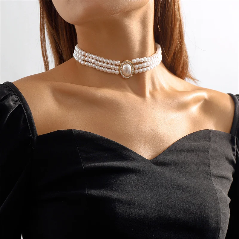 Tiriane – Elegante Halskette mit dreifachem Akzent