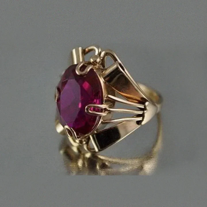 RING AUS GRANAT, VERGOLDET IM VINTAGE-STIL
