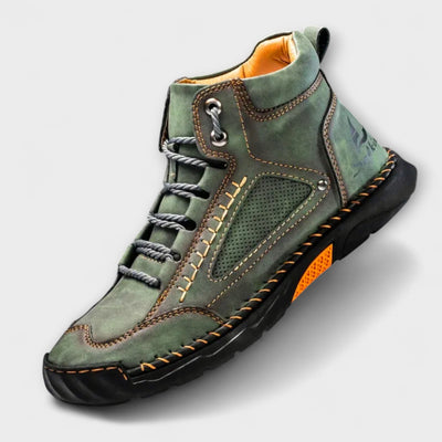 Hohe Lederstiefel